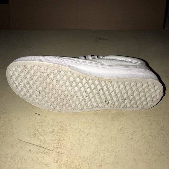 Vans - Picture 6 of 10